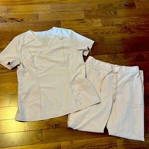 Jannuu Women's Scrub Set BLUSHING PINK - Top large, bottoms medium